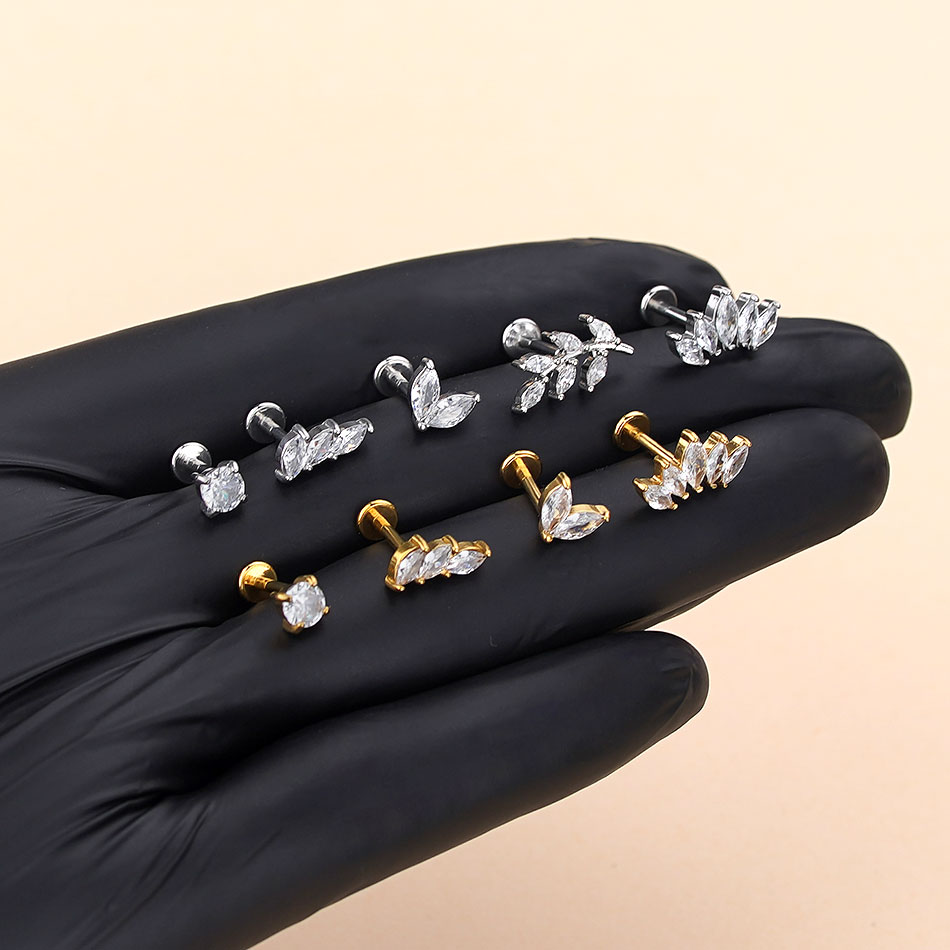 1Pc Stainless Steel CZ Flower  - Cluster Stud Ear recension och pris