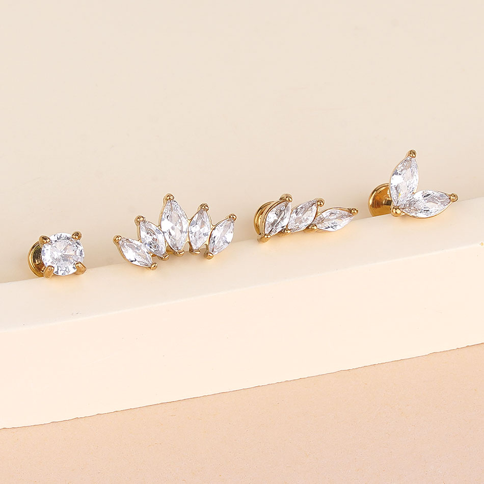 1Pc Stainless Steel CZ Flower  - Cluster Stud Ear recension och pris