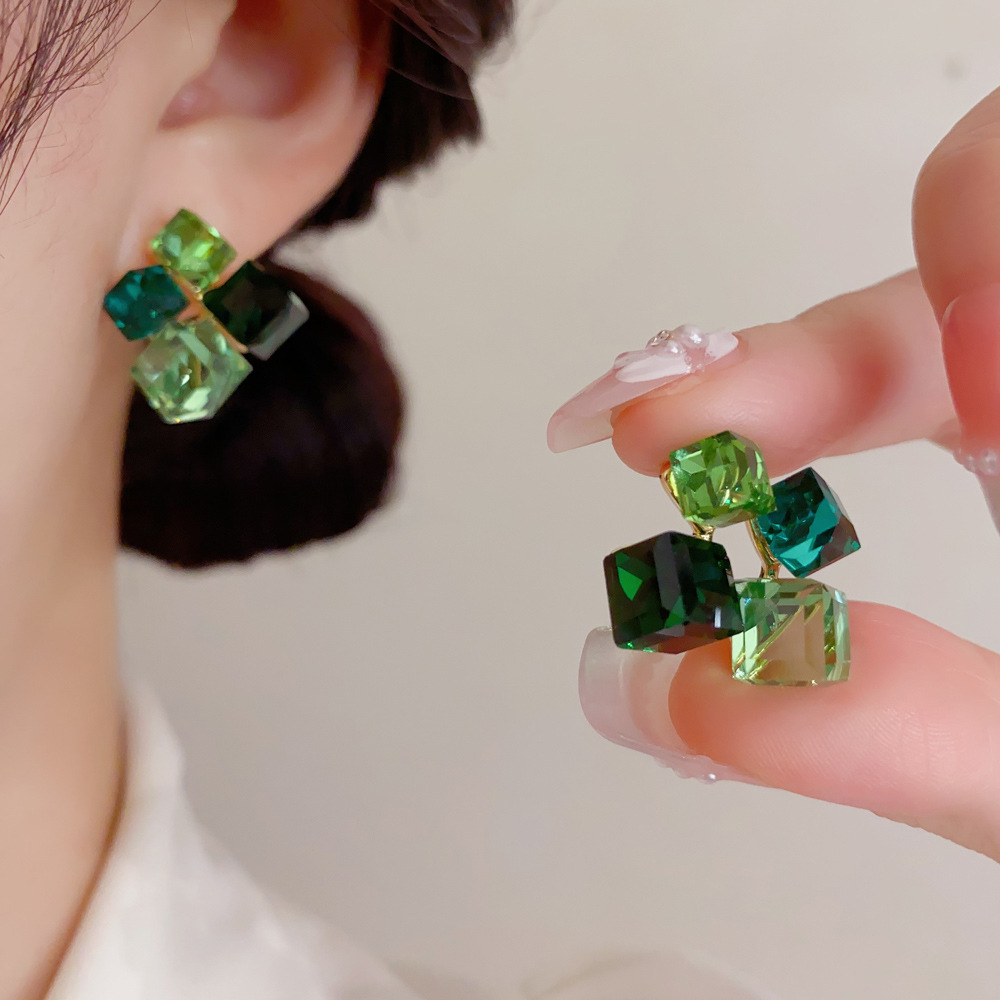 Geometric Emerald Green Geomet - Cluster Stud Ear recension och pris